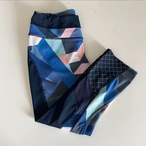 Athleta Tall Electric Geo Sonar Capri Cropped Leggings